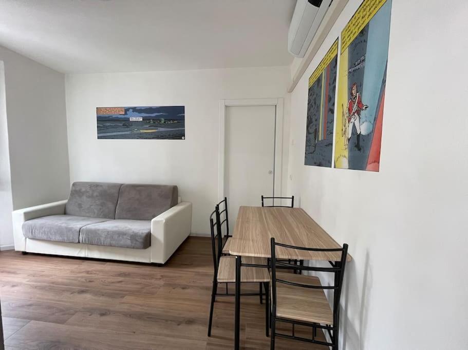 L'Etrange Rendez-Vous Tome 1 Apartamento Carona  Exterior foto